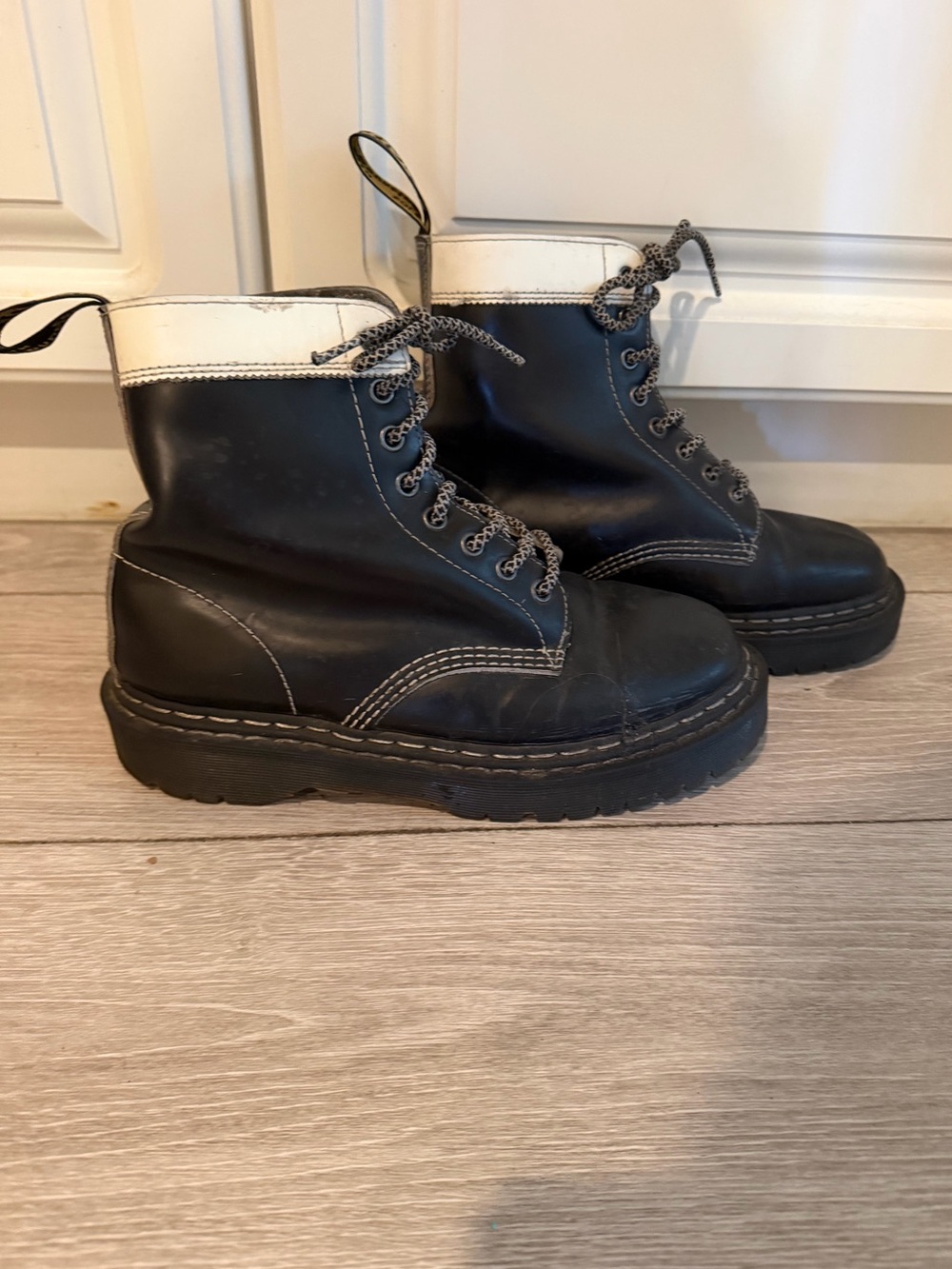 Dr Marten Discontinued Bex Platform Boots w/White Trim. UK7/M8/W9